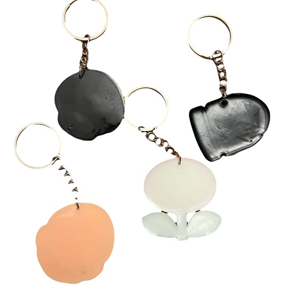 Super Mario Keychain Set - Picture 2 of 2